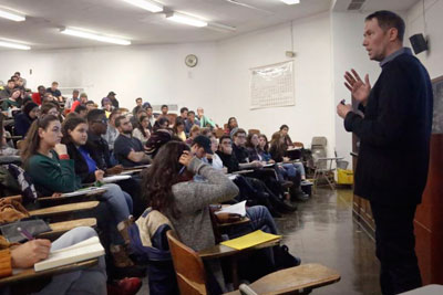 students-with-ccnews-4-26-17-1104BBC6-7AC1-44A9-AE93-F8CA72EB68E3_cx0_cy1_cw0_w1023_r1_s