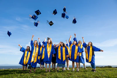 05 14 24 Elia Patty Naranjo Best Grad Photo 17 2